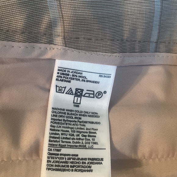 Banana Republic Logan Style Lightweight Trouser Pant - Picture 9 of 9